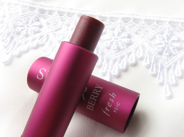 Fresh Sugar tinted lip treatment in Berry review and swatches